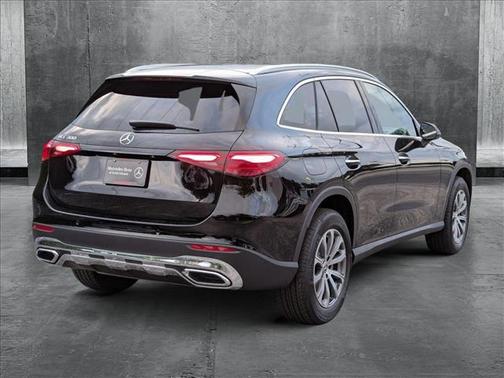 2025 Mercedes-Benz GLC 300 Base