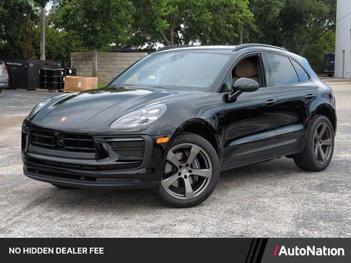 Jet Black Metallic 2025 Porsche Macan Macan