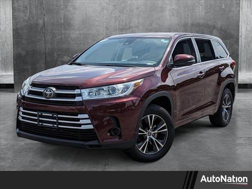 2018 Toyota Highlander LE I4