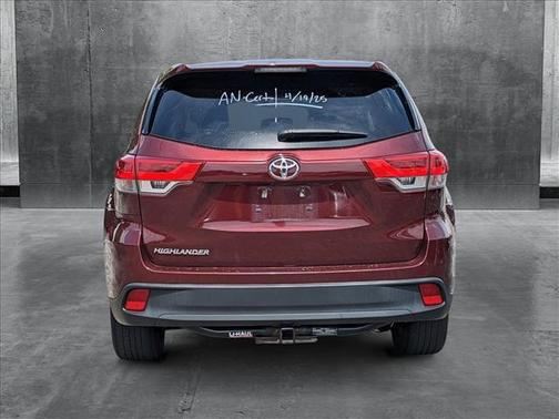 2018 Toyota Highlander LE I4