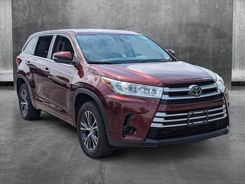 2018 Toyota Highlander LE I4