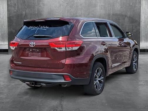 2018 Toyota Highlander LE I4