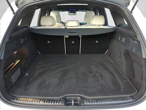 Polar White 2026 Mercedes-Benz GLC 300 Base