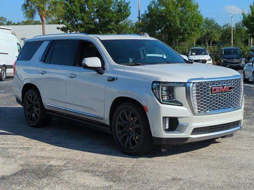 White Frost Tricoat 2024 GMC Yukon Denali