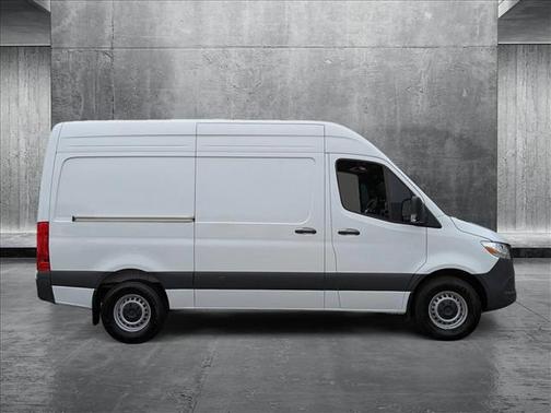 2025 Mercedes-Benz Sprinter 2500 Standard Roof