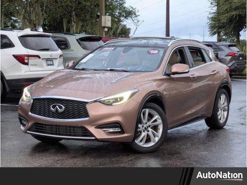2018 INFINITI QX30 Premium