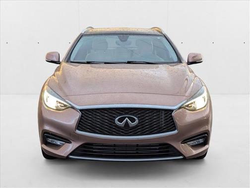 2018 INFINITI QX30 Premium