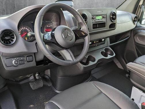 2025 Mercedes-Benz Sprinter 2500 Standard Roof