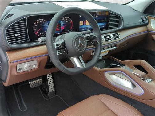 MANUFAKTUR Moonlight White Metallic 2026 Mercedes-Benz GLS 450 4MATIC