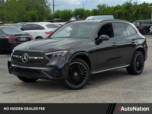 Graphite Grey Metallic 2023 Mercedes-Benz GLC 300 4MATIC