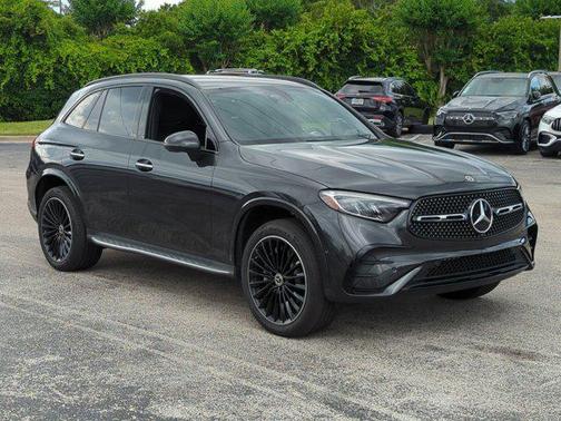 Graphite Grey Metallic 2023 Mercedes-Benz GLC 300 4MATIC
