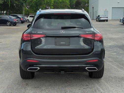 Graphite Grey Metallic 2023 Mercedes-Benz GLC 300 4MATIC
