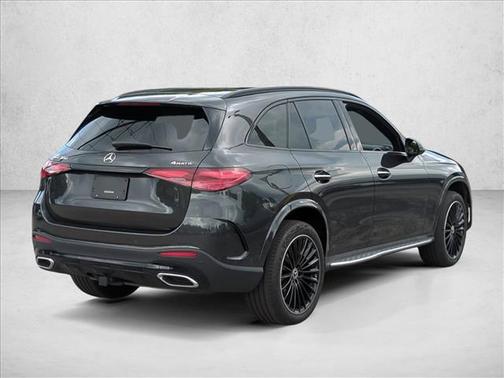 Graphite Grey Metallic 2023 Mercedes-Benz GLC 300 4MATIC