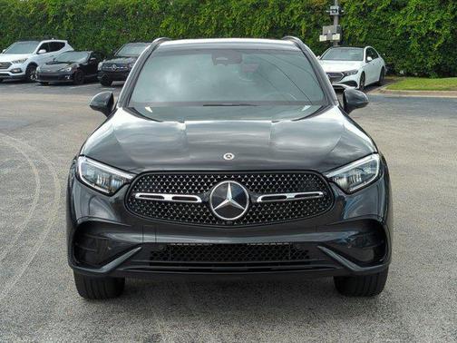 Graphite Grey Metallic 2023 Mercedes-Benz GLC 300 4MATIC