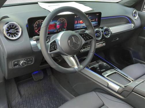 Polar White 2026 Mercedes-Benz GLB 250 Base