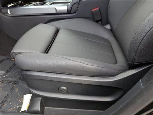 2025 Mercedes-Benz GLB 250 Base