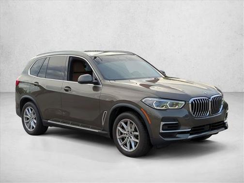 Manhattan Green Metallic 2022 BMW X5 sDrive40i