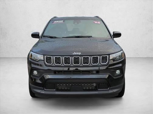 Diamond Black Crystal Pearlcoat 2025 Jeep Compass Latitude