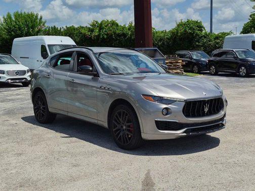 Grigio Metallic 2022 Maserati Levante GT