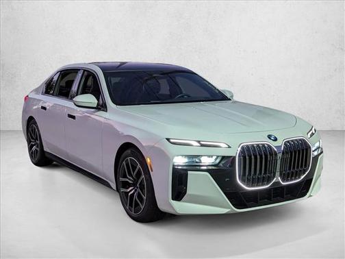 2025 BMW 740 xDrive