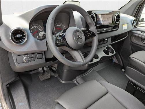 2025 Mercedes-Benz Sprinter 2500 Standard Roof