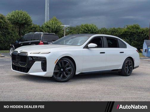 Mineral White Metallic 2024 BMW 760 xDrive