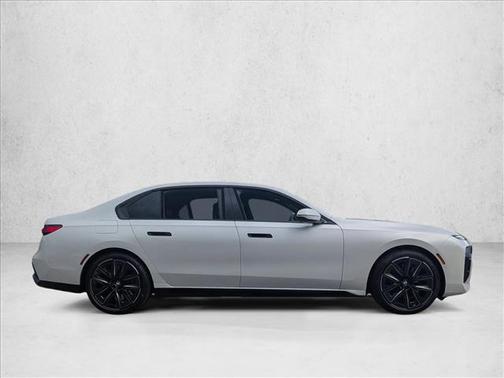 Mineral White Metallic 2024 BMW 760 xDrive