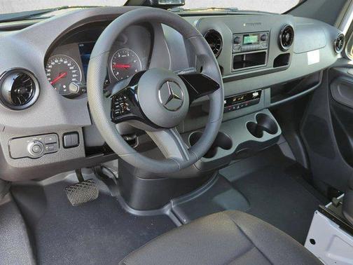 Arctic White 2026 Mercedes-Benz Sprinter 2500 Standard Roof