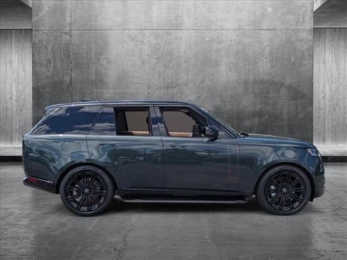 2023 Land Rover Range Rover P530 SE