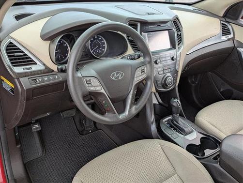 2017 Hyundai SANTA FE SE