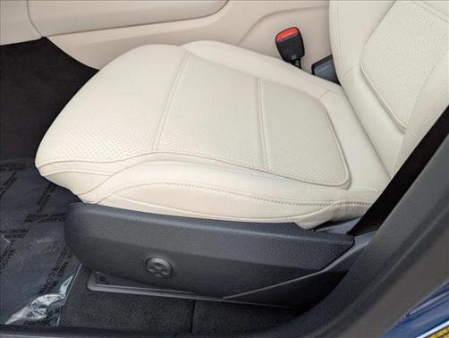 2026 Mercedes-Benz GLC 300 Base