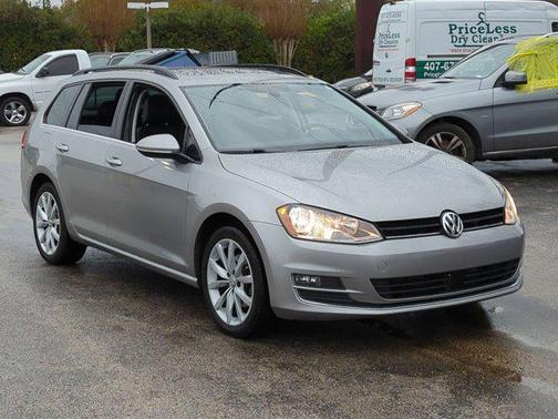 2017 Volkswagen Golf SportWagen TSI SE