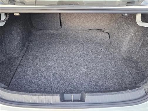 Pure White 2022 Volkswagen Jetta 1.5T S
