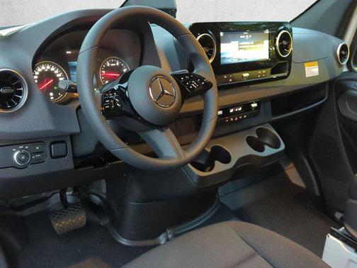 Arctic White 2026 Mercedes-Benz Sprinter 2500 Standard Roof