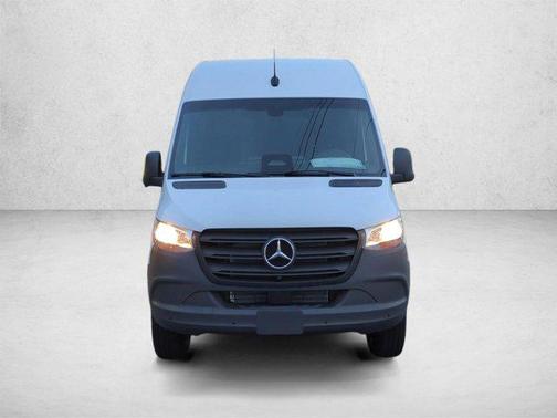 Arctic White 2026 Mercedes-Benz Sprinter 2500 Standard Roof
