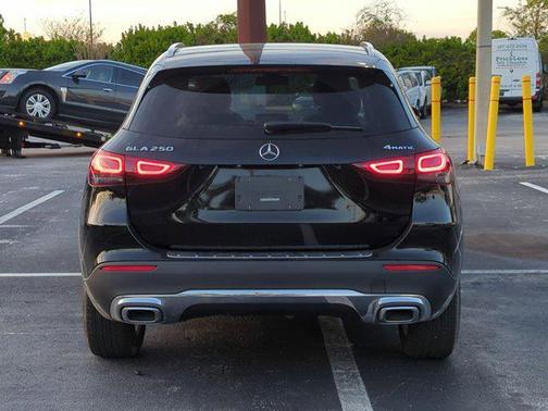 2021 Mercedes-Benz GLA 250 Base 4MATIC