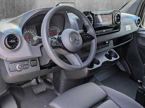 2025 Mercedes-Benz Sprinter 2500 Standard Roof