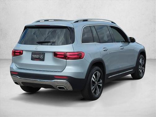 Cirrus Silver Metallic 2026 Mercedes-Benz GLB 250 Base
