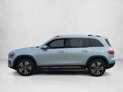 Cirrus Silver Metallic 2026 Mercedes-Benz GLB 250 Base