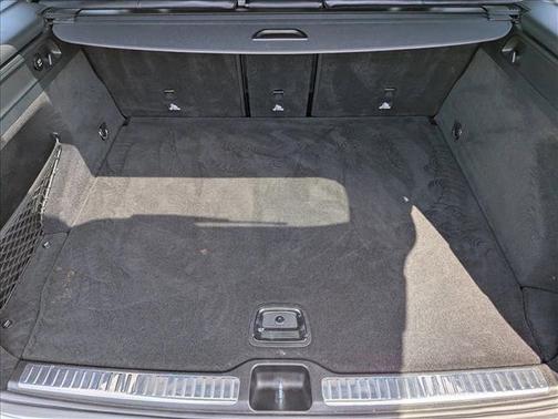 Selenite Grey Metallic 2017 Mercedes-Benz GLC 300 4MATIC
