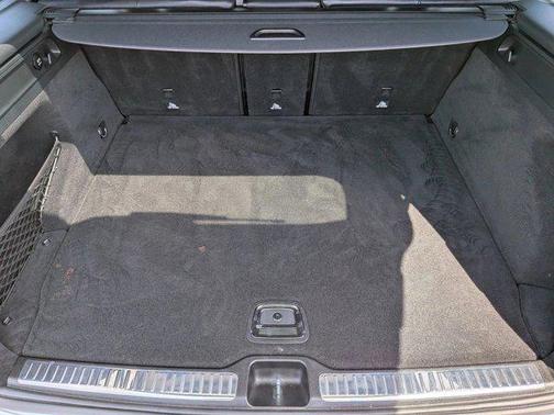 Selenite Grey Metallic 2017 Mercedes-Benz GLC 300 4MATIC