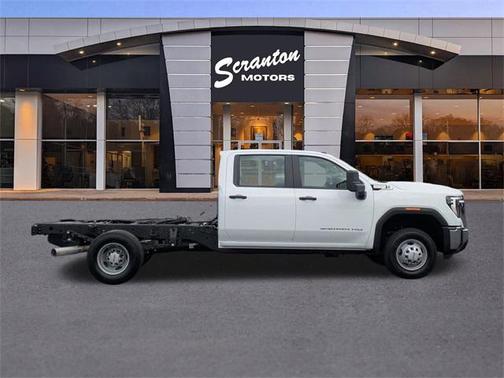 2026 GMC Sierra 3500 Base