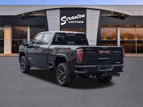 Onyx Black 2024 GMC Sierra 2500 AT4