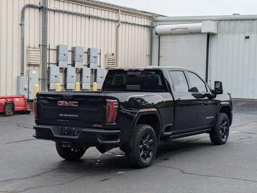Onyx Black 2024 GMC Sierra 2500 AT4
