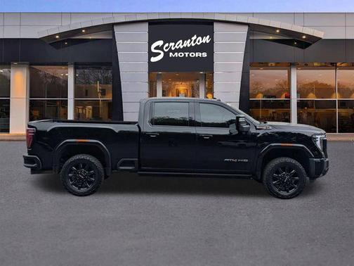 Onyx Black 2024 GMC Sierra 2500 AT4
