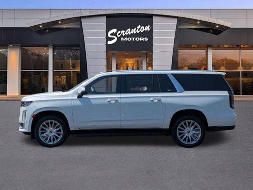 Crystal White Tricoat 2023 Cadillac Escalade ESV Premium Luxury