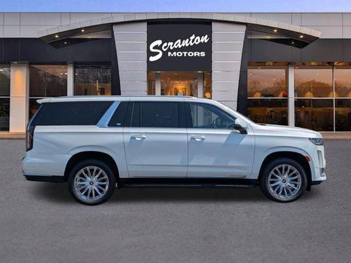 Crystal White Tricoat 2023 Cadillac Escalade ESV Premium Luxury