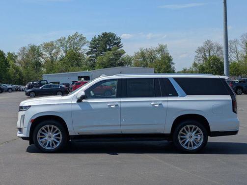 Crystal White Tricoat 2023 Cadillac Escalade ESV Premium Luxury