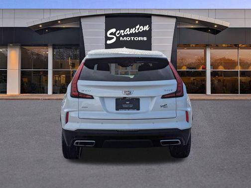 2024 Cadillac XT4 Premium Luxury