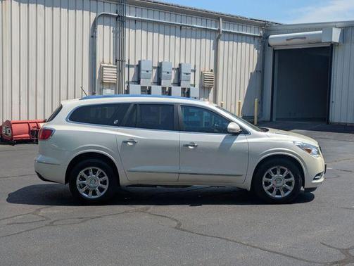 White Diamond Clearcoat 2014 Buick Enclave Premium